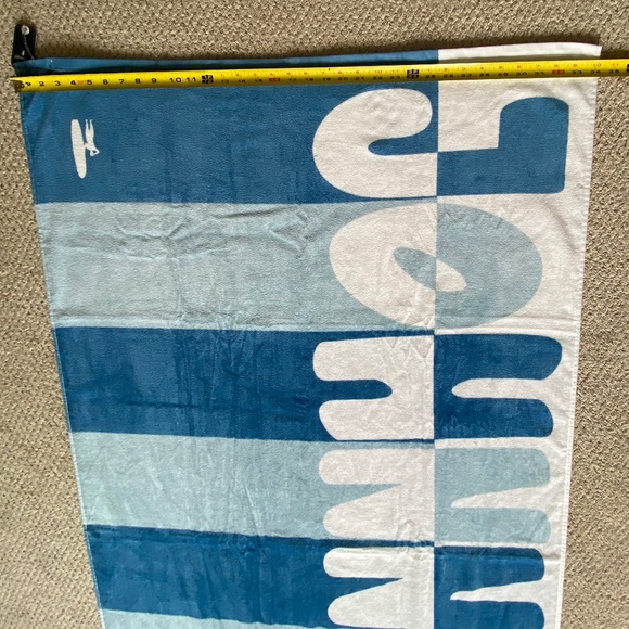 Johnnie-O block letter beach towel blue white - Picture 9 of 13